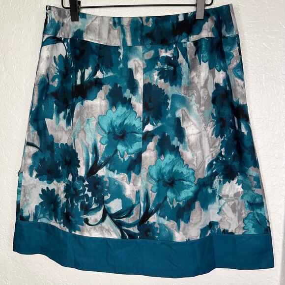 Ann Taylor Teal Gray Watercolor Floral Pleated Skirt With Pockets Size 10 - Picture 2 of 9
